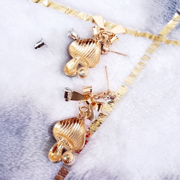 Gold Crystal mushroom bow drop earrings - Picture 5 of 8